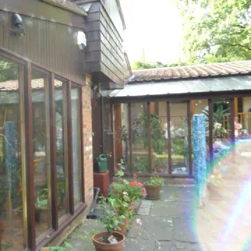 "Le Petit Bois", Altrincham